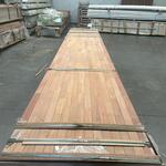 Ca. 105x Bankirai regels geschaafd gevingerlast, 44x68mm, lengte 400cm